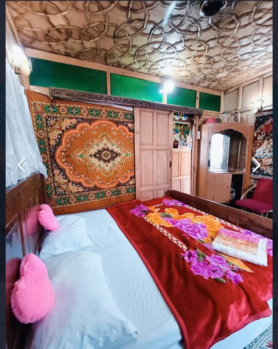 Hotel New Minar Group Of Houseboats Srīnagar Exterior foto
