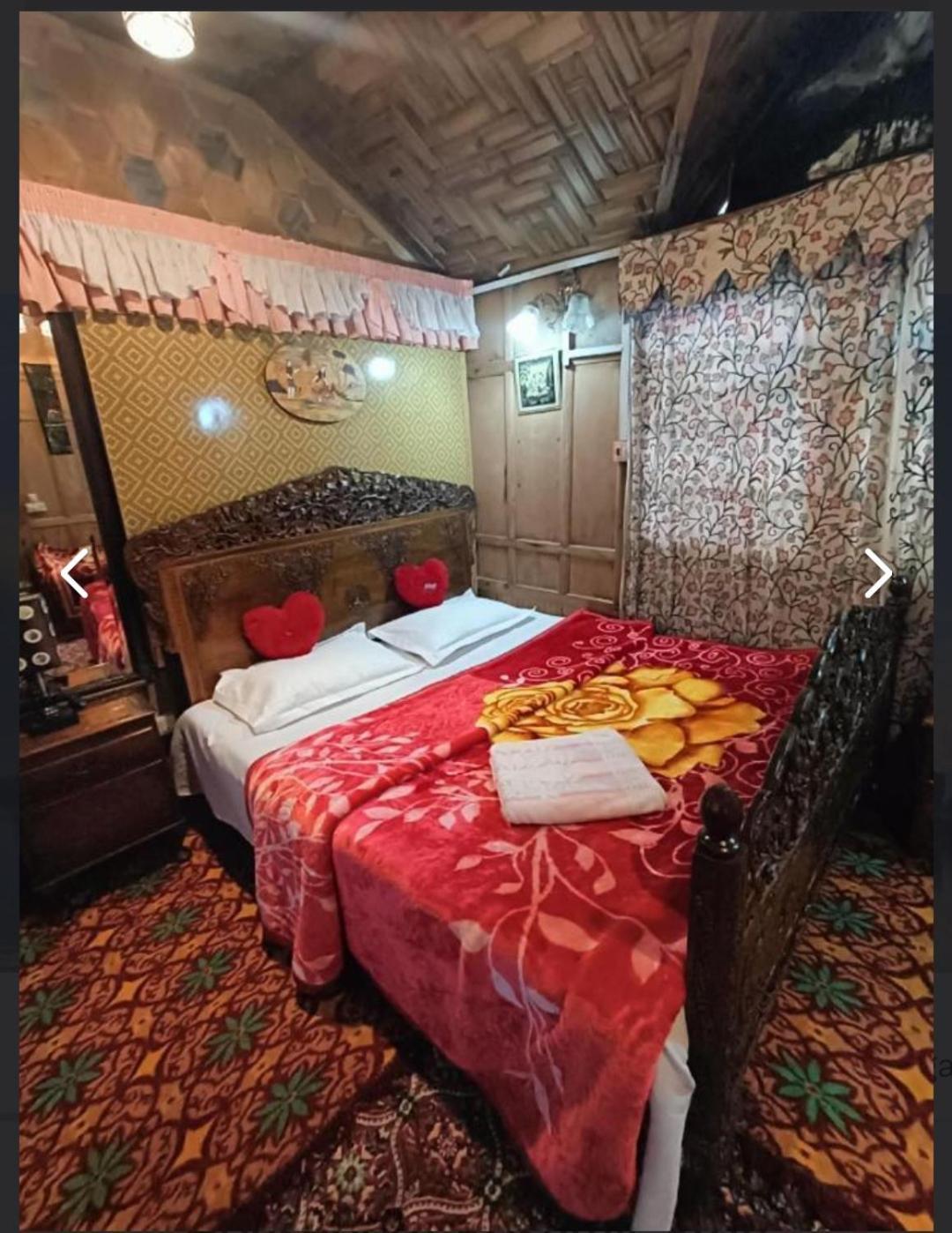 Hotel New Minar Group Of Houseboats Srīnagar Zimmer foto